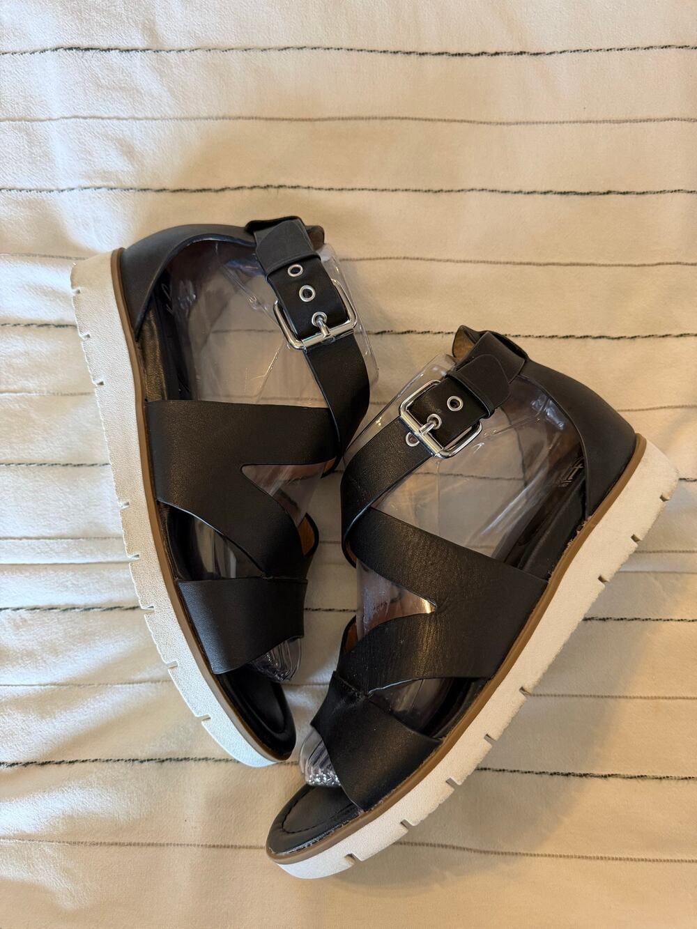 Sofft Mirabelle black leather strap buckle sandals comfort- 8